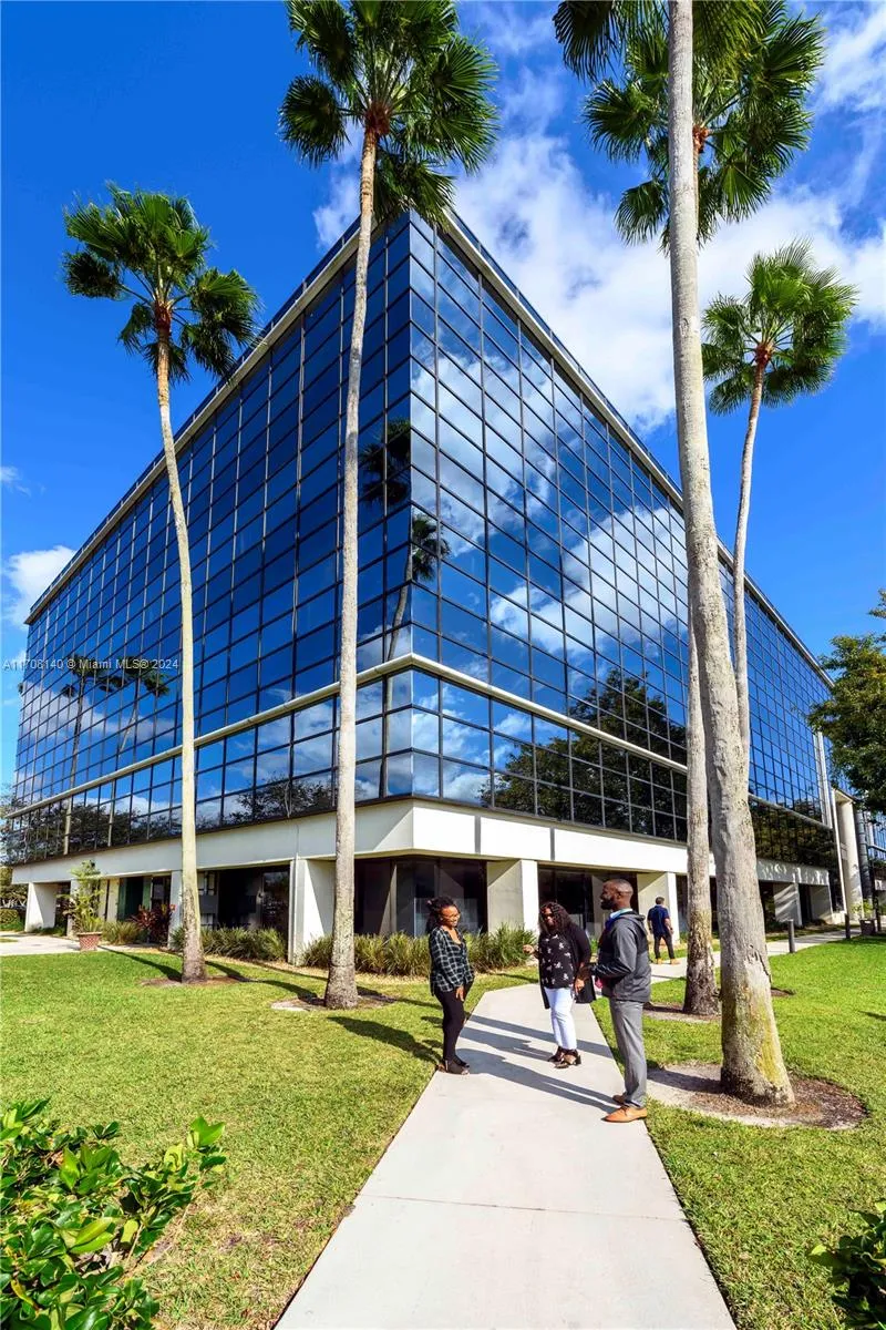 Fort Lauderdale, Florida 33309, ,Commercial Lease,For Rent,A11708140
