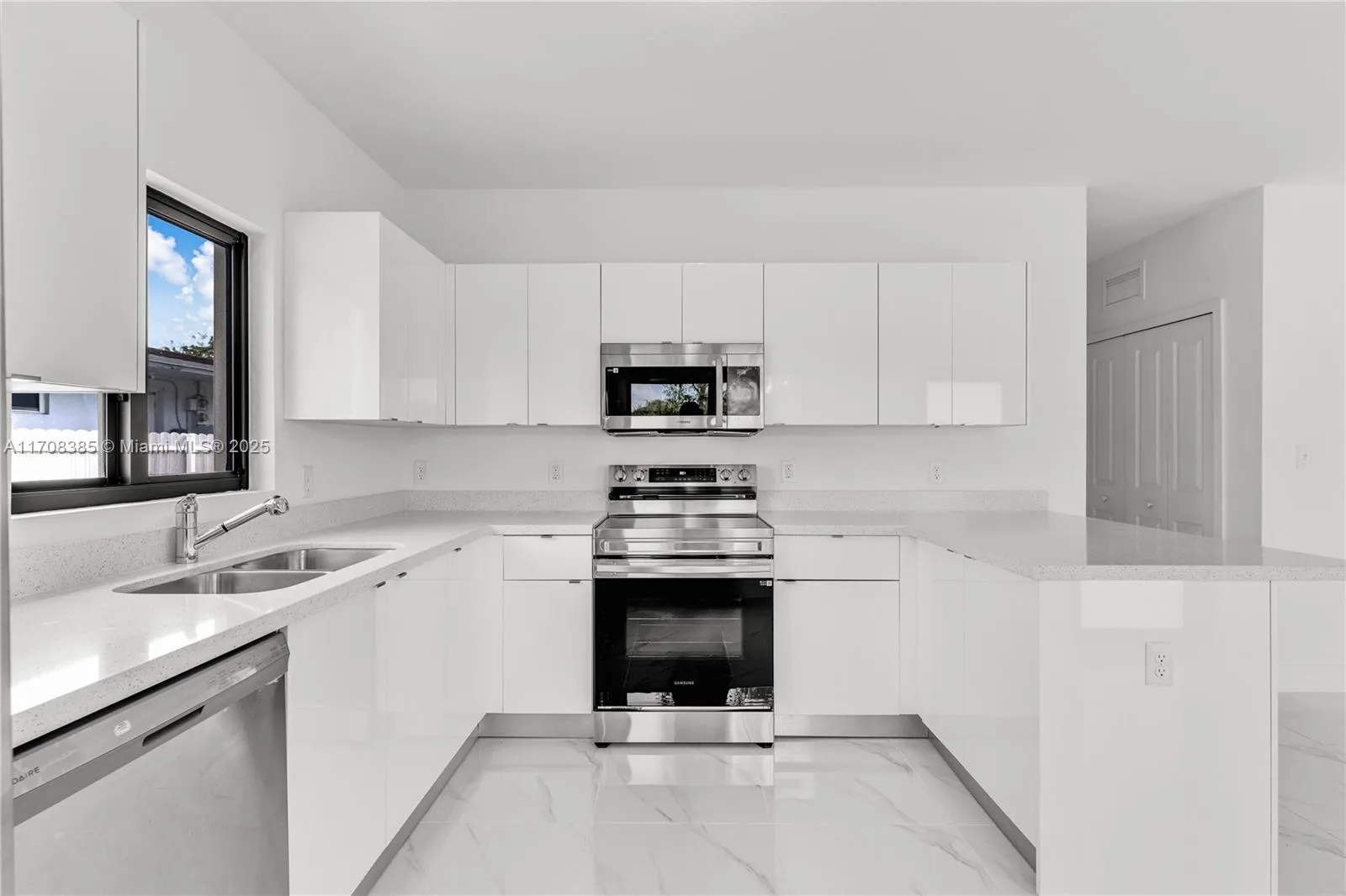 11970-11972 Sw 213, Miami, Florida 33177, Miami, Florida 33177, ,Residential Income,For Sale,11970-11972 Sw 213, Miami, Florida 33177,A11708385