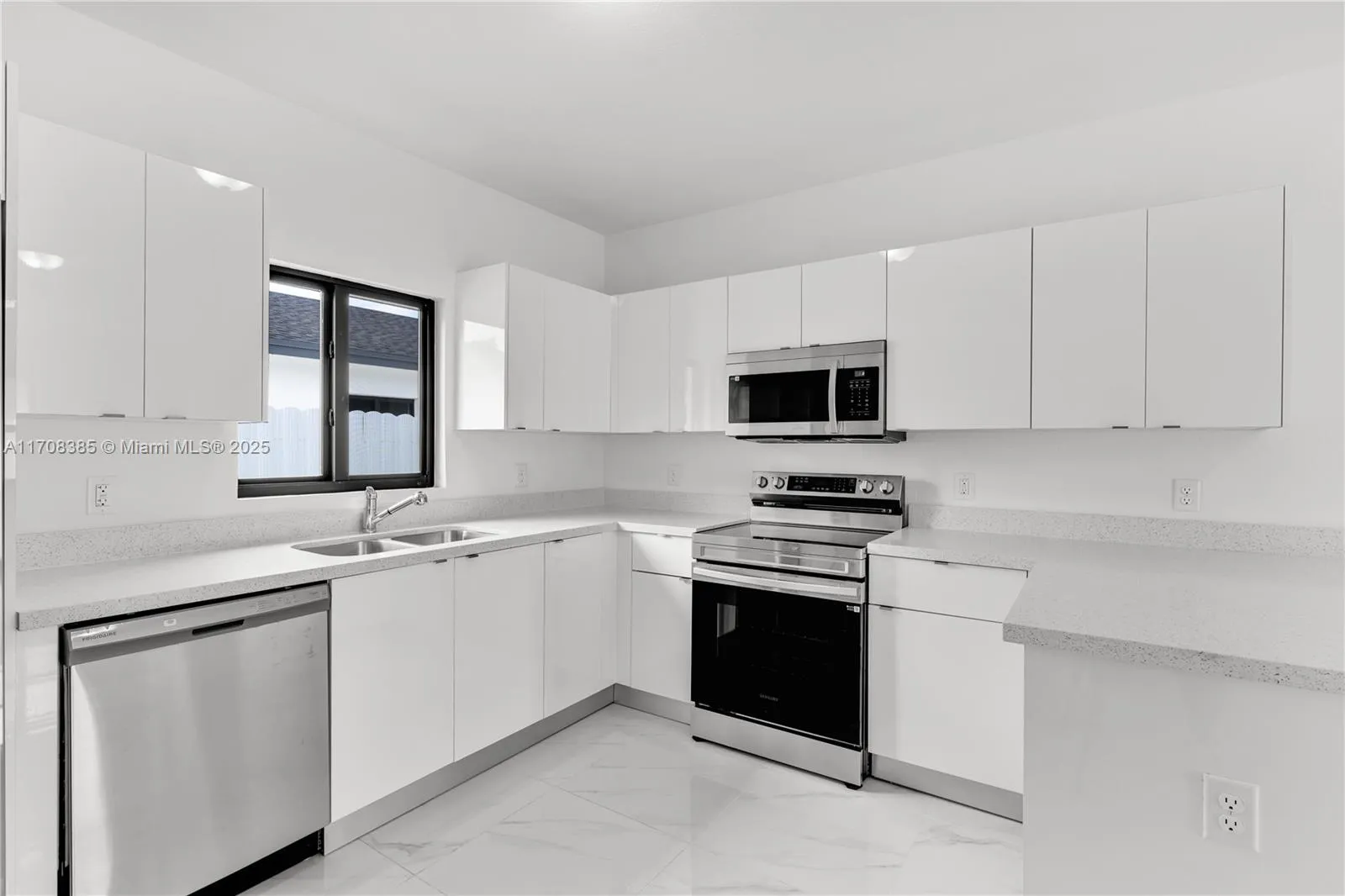 11970-11972 Sw 213, Miami, Florida 33177, Miami, Florida 33177, ,Residential Income,For Sale,11970-11972 Sw 213, Miami, Florida 33177,A11708385