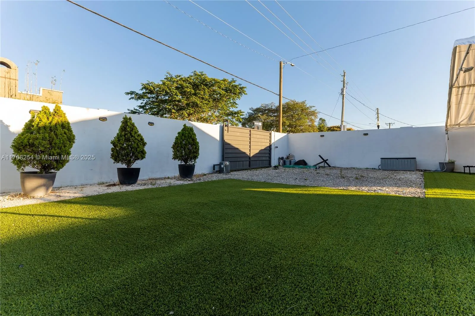 727 S 21st Ave, Hollywood, Florida 33020, Hollywood, Florida 33020, ,Business Opportunity,For Sale,727 S 21st Ave, Hollywood, Florida 33020,A11708254