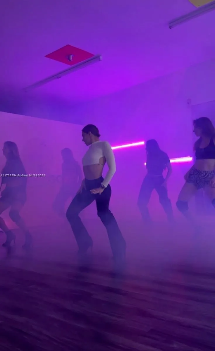 727 S 21st Ave, Hollywood, Florida 33020, Hollywood, Florida 33020, ,Business Opportunity,For Sale,727 S 21st Ave, Hollywood, Florida 33020,A11708254