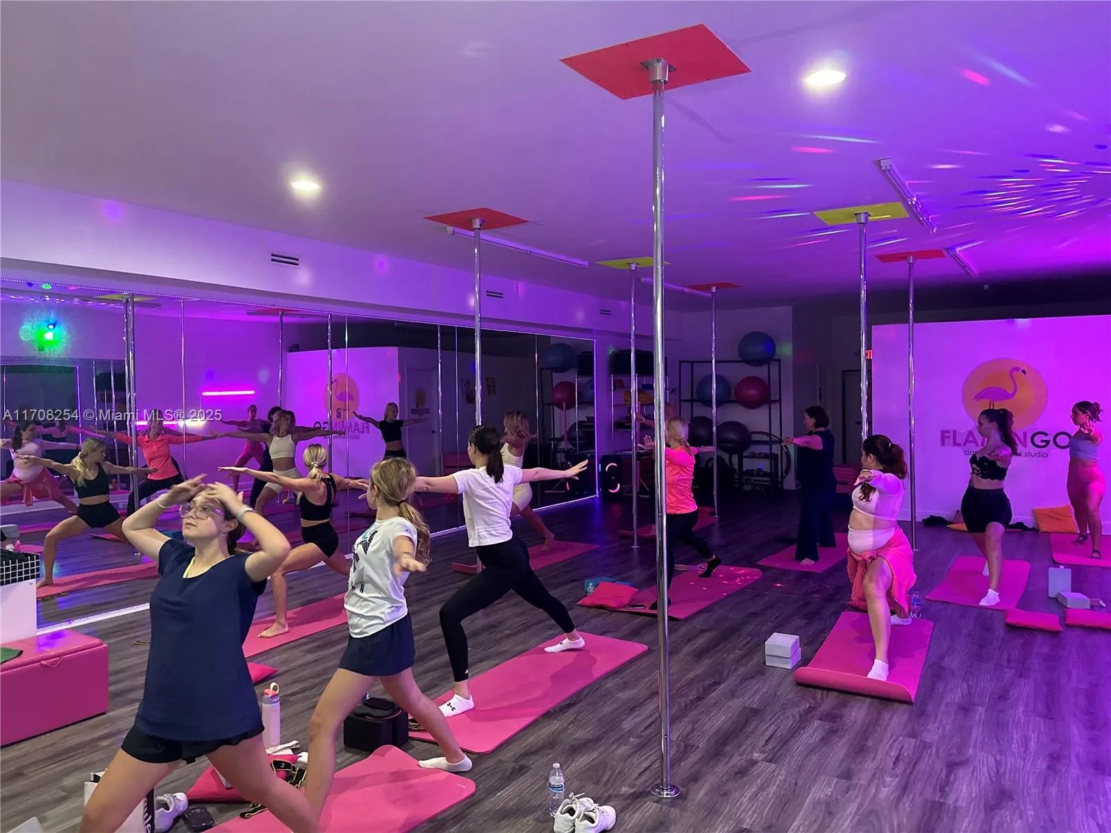 727 S 21st Ave, Hollywood, Florida 33020, Hollywood, Florida 33020, ,Business Opportunity,For Sale,727 S 21st Ave, Hollywood, Florida 33020,A11708254