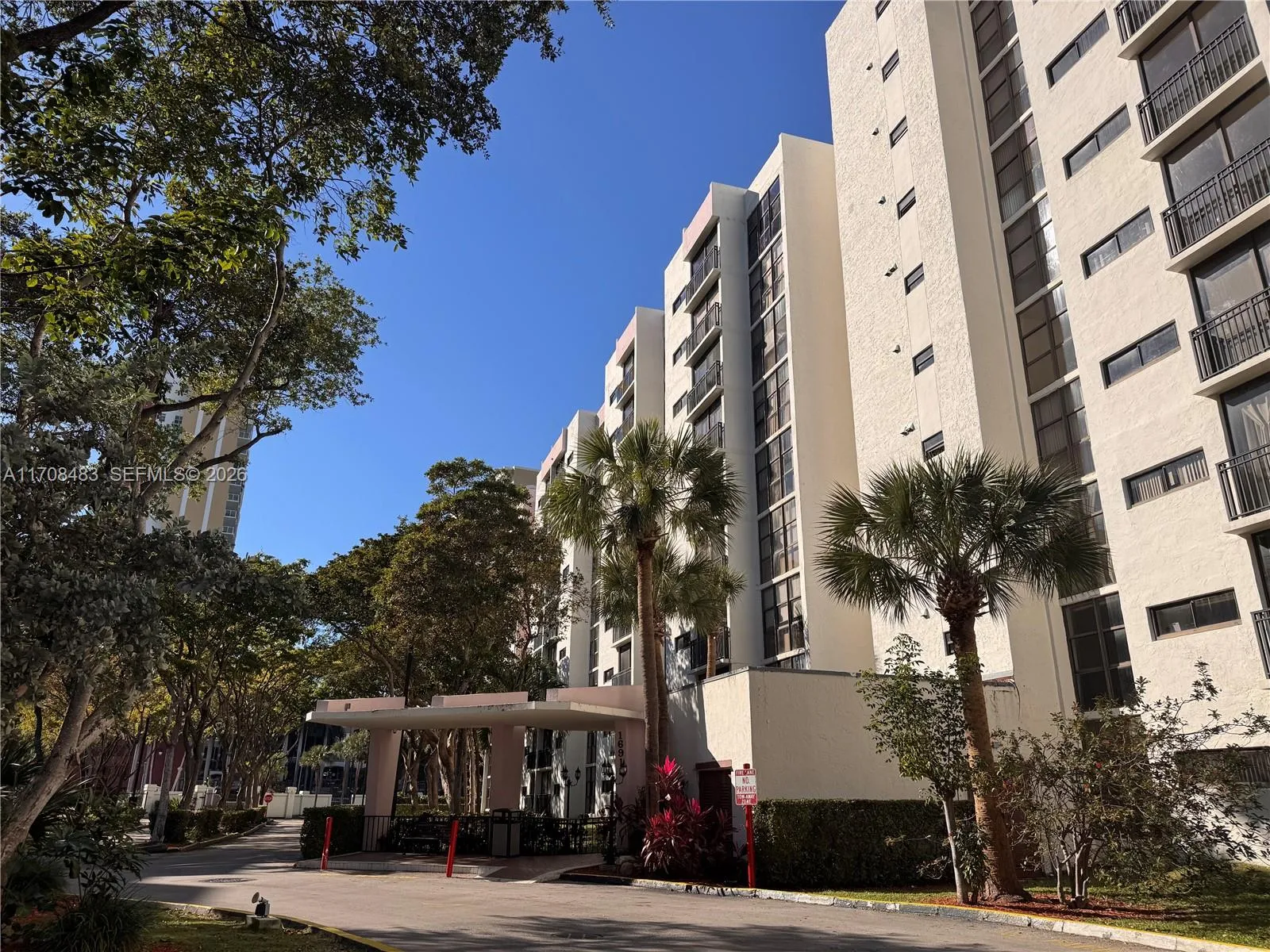 16919 N Bay Rd 117, Sunny Isles Beach, Florida 331, Sunny Isles Beach, Florida 33160, 1 Bedroom Bedrooms, ,1 BathroomBathrooms,Residential,For Sale,16919 N Bay Rd 117, Sunny Isles Beach, Florida 331,A11708483