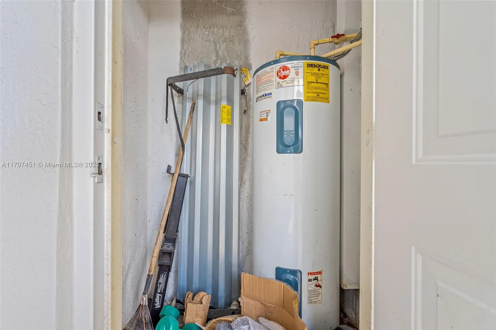 2306 Se 23rd Ter 2306, Homestead, Florida 33035, Homestead, Florida 33035, 3 Bedrooms Bedrooms, ,2 BathroomsBathrooms,Residential,For Sale,2306 Se 23rd Ter 2306, Homestead, Florida 33035,A11707451