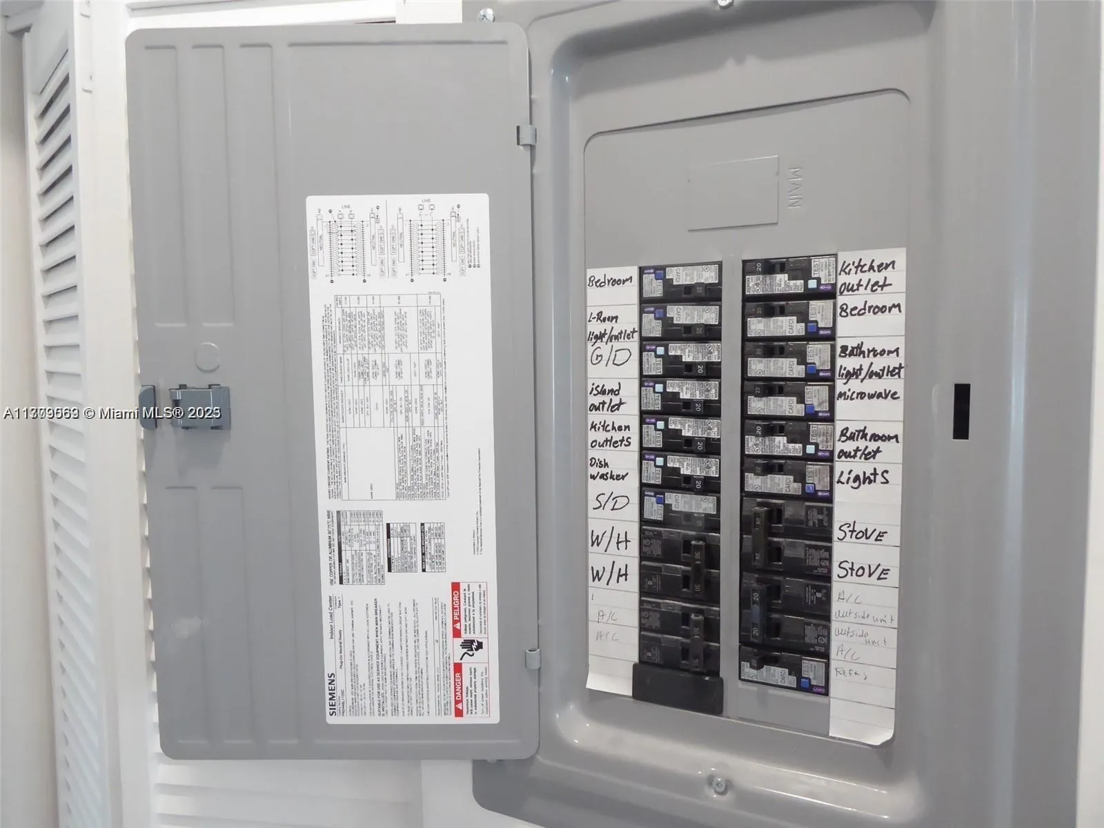 1000 7th St, Miami Beach, Florida 33139, Miami Beach, Florida 33139, ,Residential Income,For Sale,1000 7th St, Miami Beach, Florida 33139,A11703069