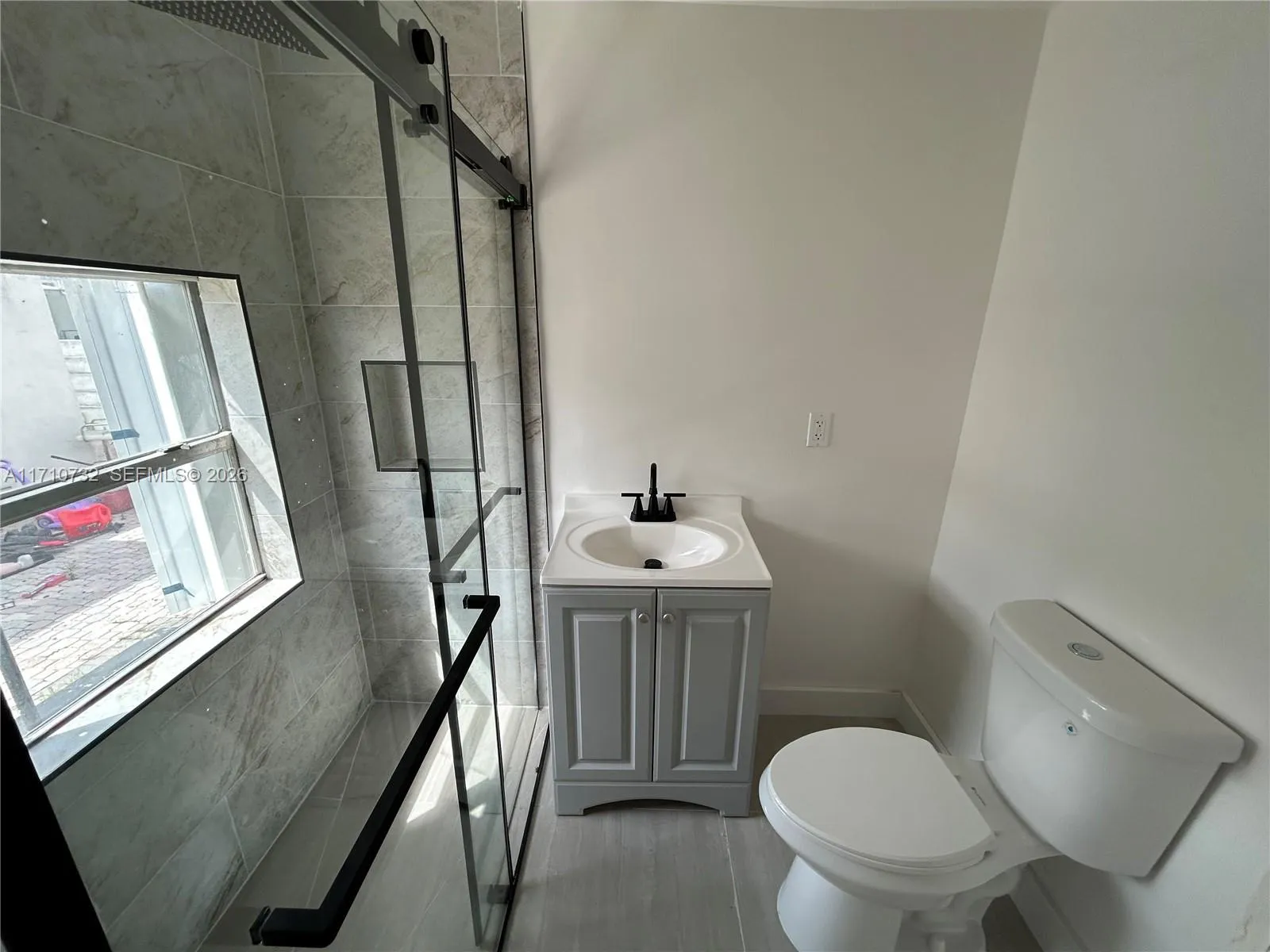 3527 Nw 34th St Front, Miami, Florida 33142, Miami, Florida 33142, 4 Bedrooms Bedrooms, ,2 BathroomsBathrooms,Residential Lease,For Rent,3527 Nw 34th St Front, Miami, Florida 33142,A11710732
