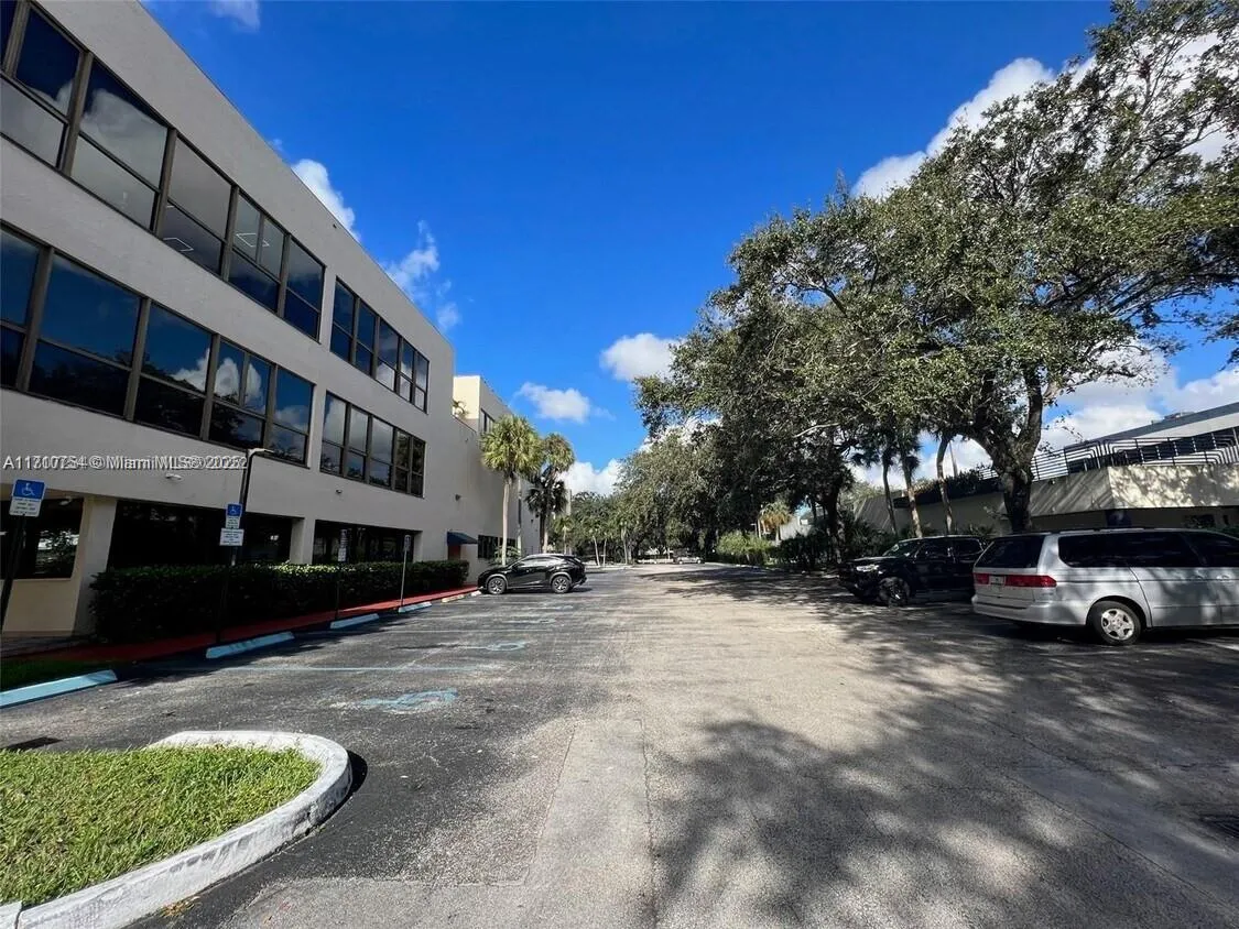 14100 Palmetto Frntg Rd 310, Miami Lakes, Florida, Miami Lakes, Florida 33016, ,Commercial Sale,For Sale,14100 Palmetto Frntg Rd 310, Miami Lakes, Florida ,A11710754