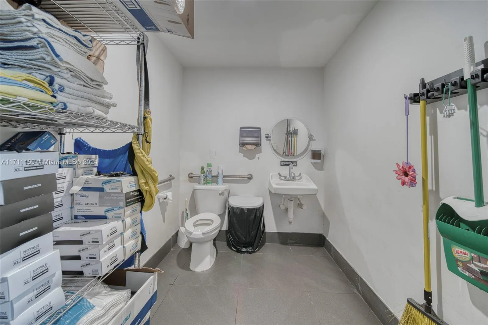 Commercial Property For Sale In North Miami, North, North Miami, Florida 33161, ,Commercial Sale,For Sale,Commercial Property For Sale In North Miami, North,A11711169