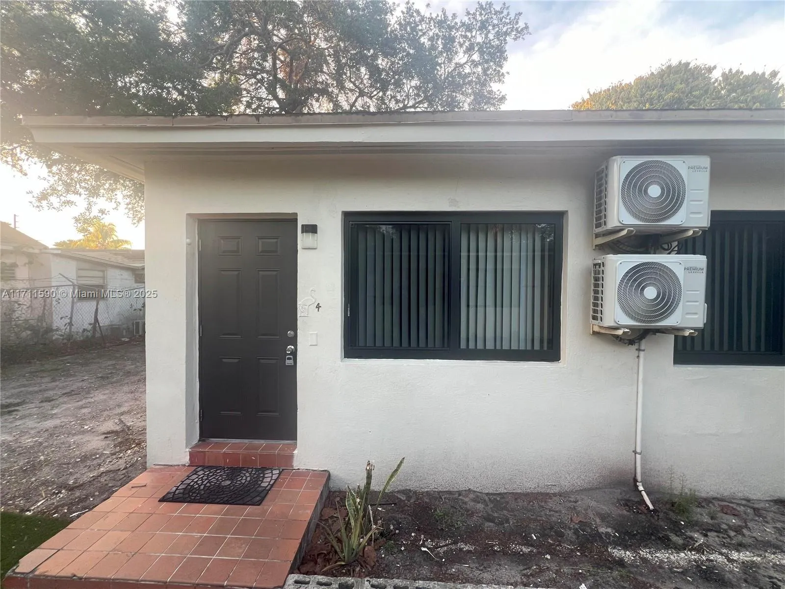 5520 Ne 1st Ct, Miami, Florida 33137, Miami, Florida 33137, ,Residential Income,For Sale,5520 Ne 1st Ct, Miami, Florida 33137,A11711590