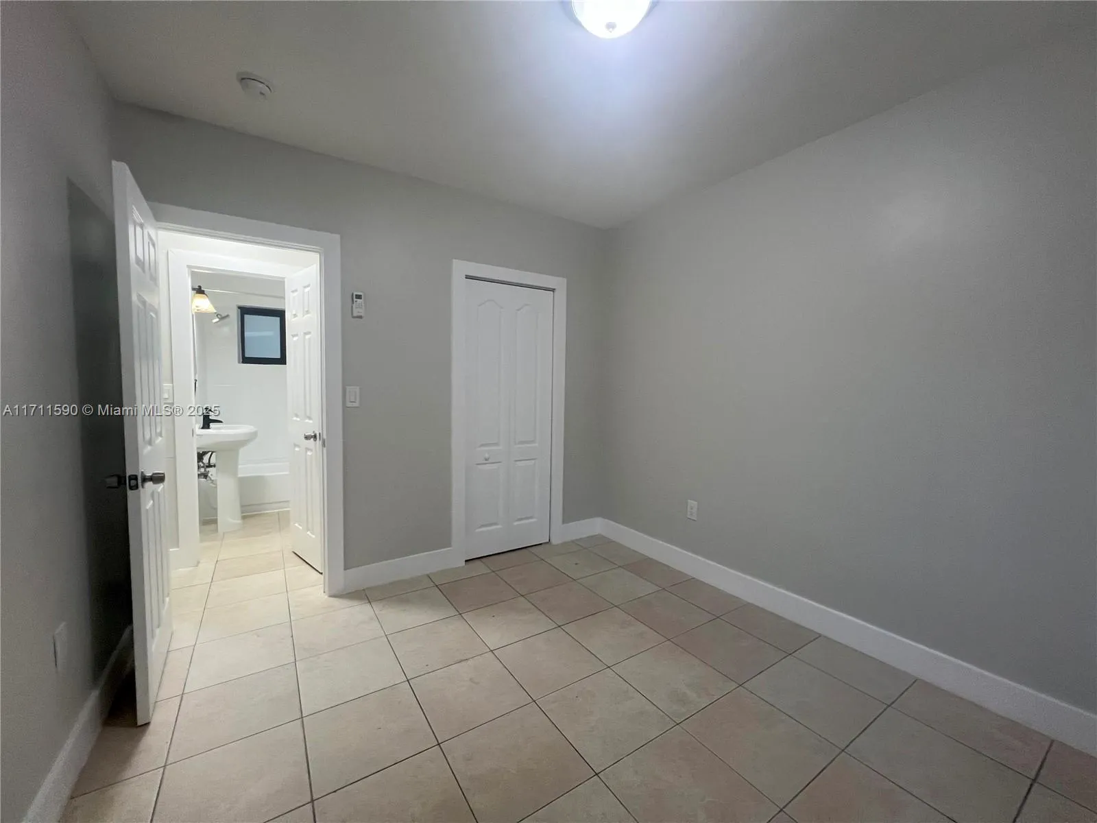 5520 Ne 1st Ct, Miami, Florida 33137, Miami, Florida 33137, ,Residential Income,For Sale,5520 Ne 1st Ct, Miami, Florida 33137,A11711590