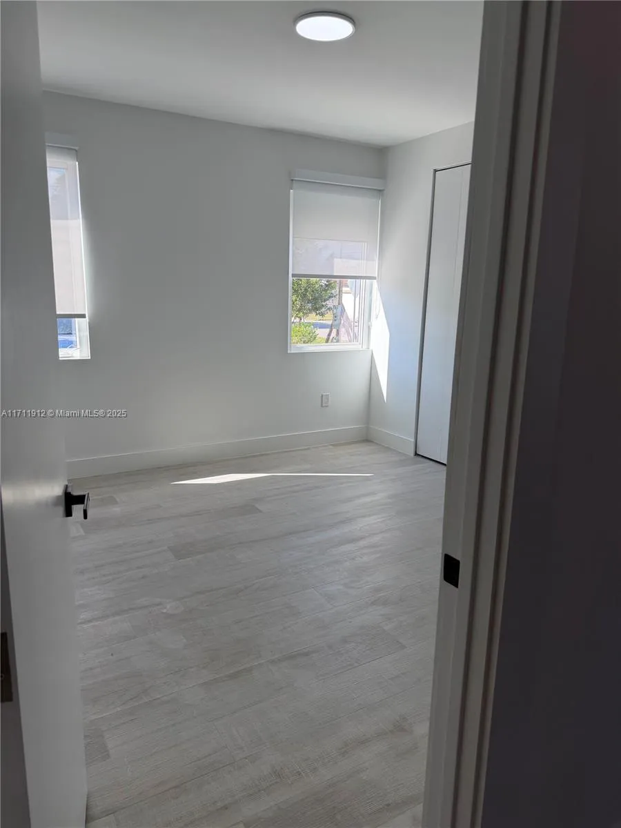210 Se 10th St, Hallandale Beach, Florida 33009, Hallandale Beach, Florida 33009, ,Residential Income,For Sale,210 Se 10th St, Hallandale Beach, Florida 33009,A11711912