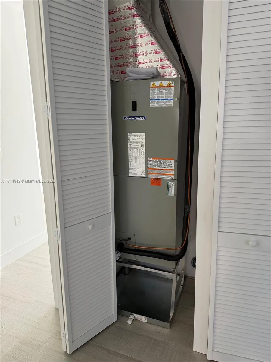 210 Se 10th St, Hallandale Beach, Florida 33009, Hallandale Beach, Florida 33009, ,Residential Income,For Sale,210 Se 10th St, Hallandale Beach, Florida 33009,A11711912