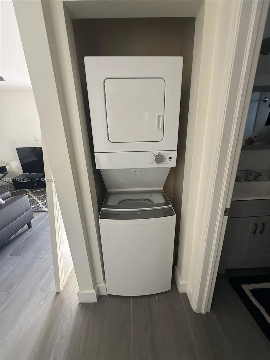 241 Nw 34th Ter, Miami, Florida 33127, Miami, Florida 33127, ,Residential Income,For Sale,241 Nw 34th Ter, Miami, Florida 33127,A11711586