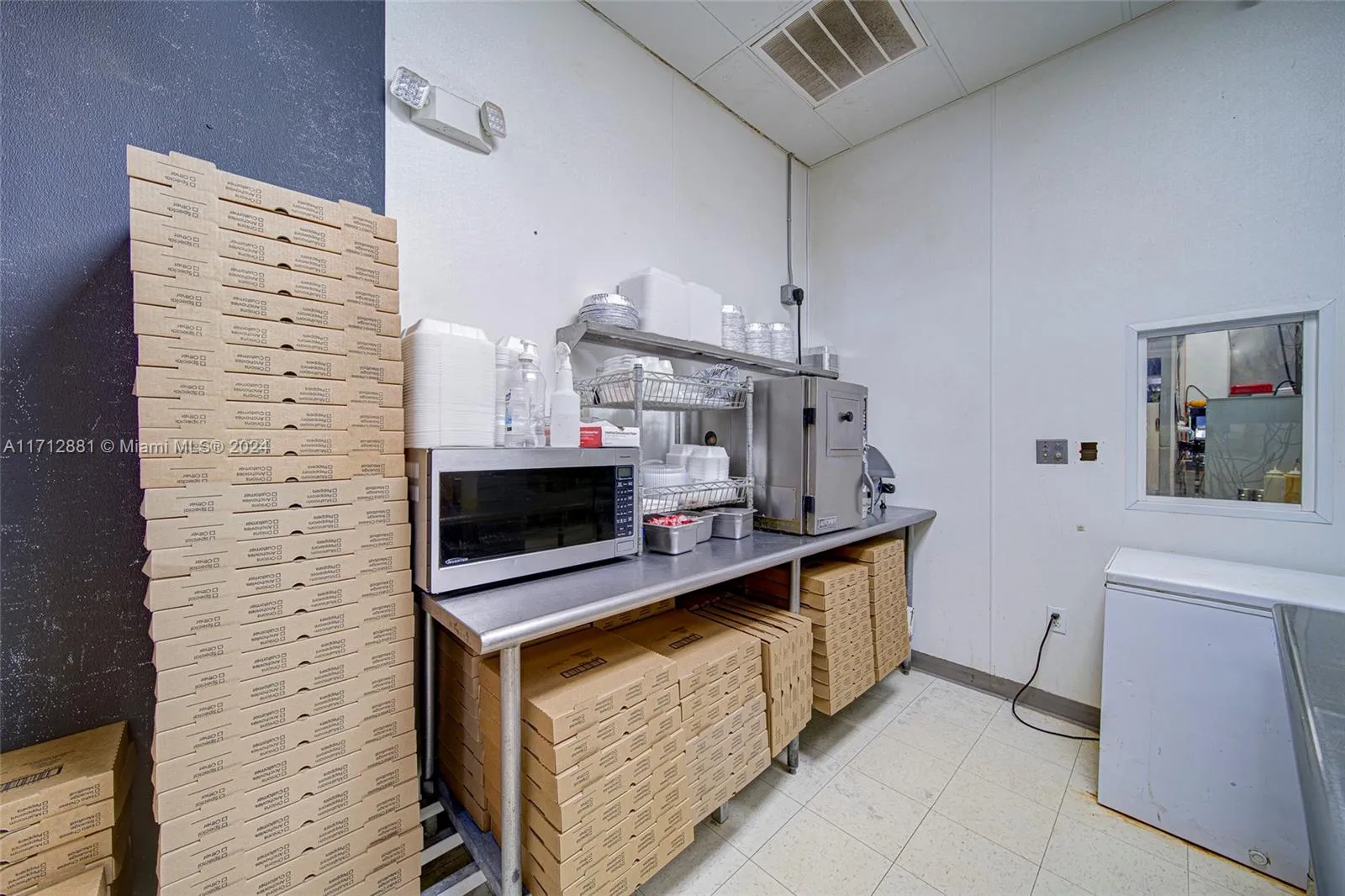 Restaurant For Sale In North Miami Beach, North Mi, North Miami Beach, Florida 33160, ,Business Opportunity,For Sale,Restaurant For Sale In North Miami Beach, North Mi,A11712881