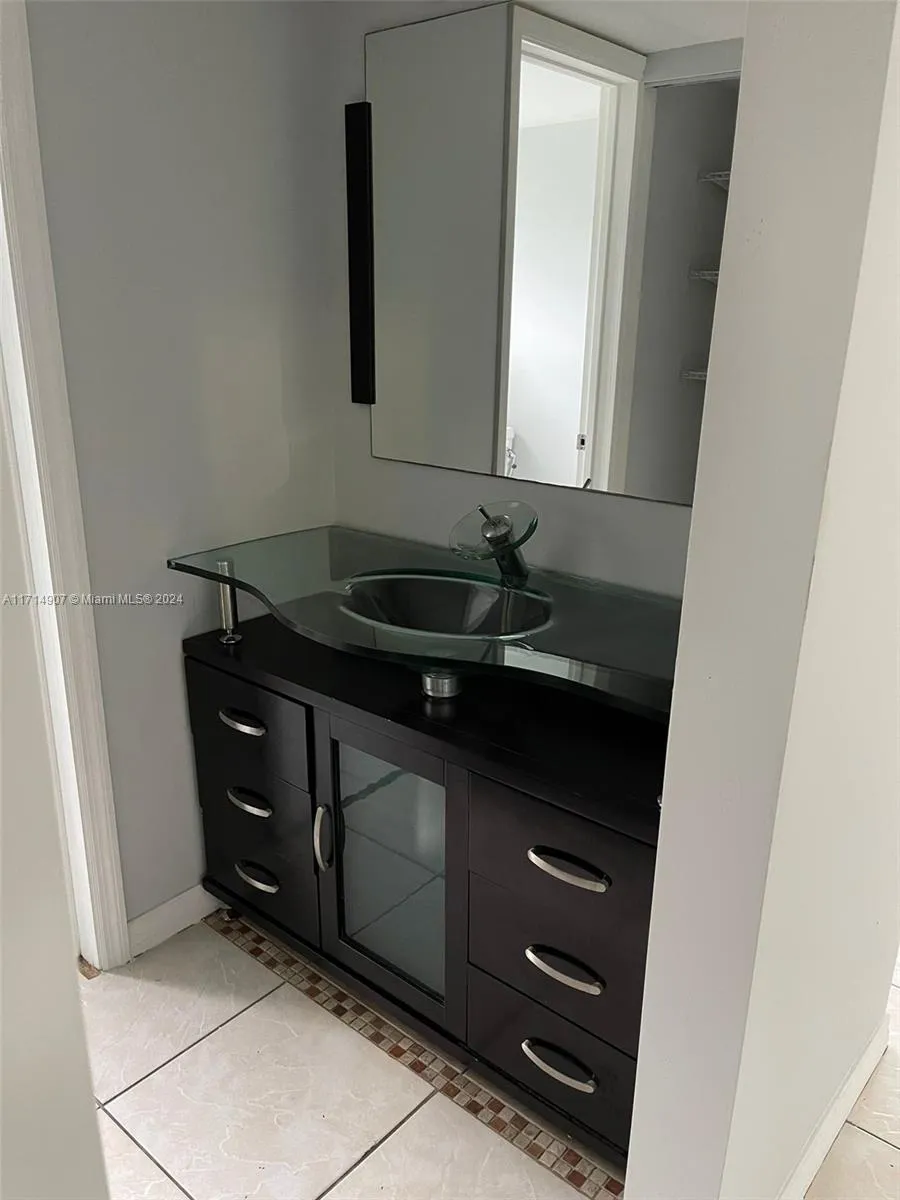7670 Sw 82nd St H113, Miami, Florida 33143, Miami, Florida 33143, 2 Bedrooms Bedrooms, ,2 BathroomsBathrooms,Residential Lease,For Rent,7670 Sw 82nd St H113, Miami, Florida 33143,A11714907
