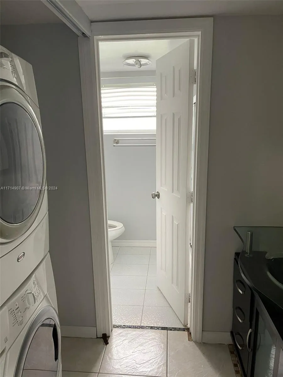 7670 Sw 82nd St H113, Miami, Florida 33143, Miami, Florida 33143, 2 Bedrooms Bedrooms, ,2 BathroomsBathrooms,Residential Lease,For Rent,7670 Sw 82nd St H113, Miami, Florida 33143,A11714907