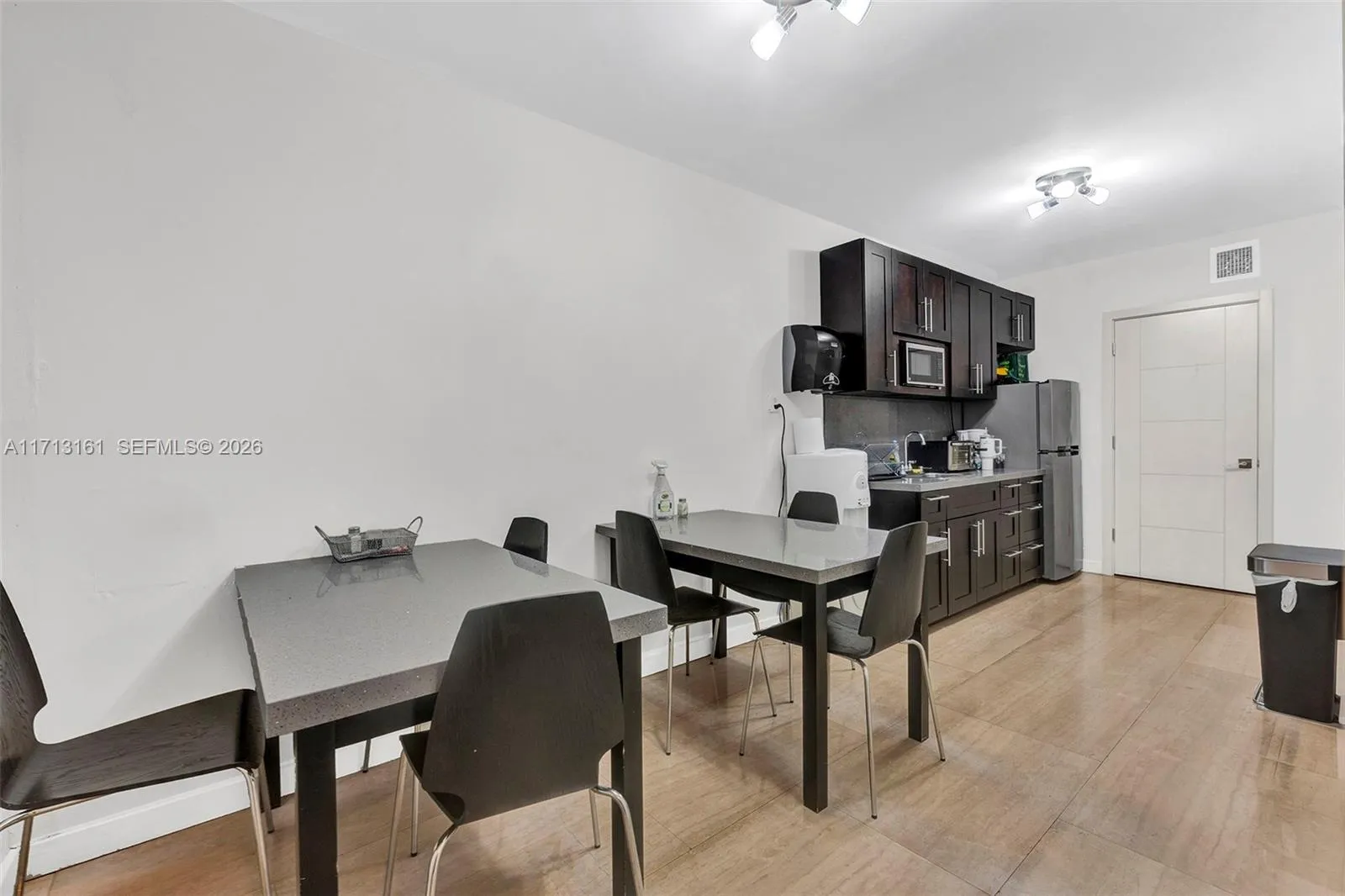 821 N 21st Ave, Hollywood, Florida 33020, Hollywood, Florida 33020, ,Commercial Lease,For Rent,821 N 21st Ave, Hollywood, Florida 33020,A11713161