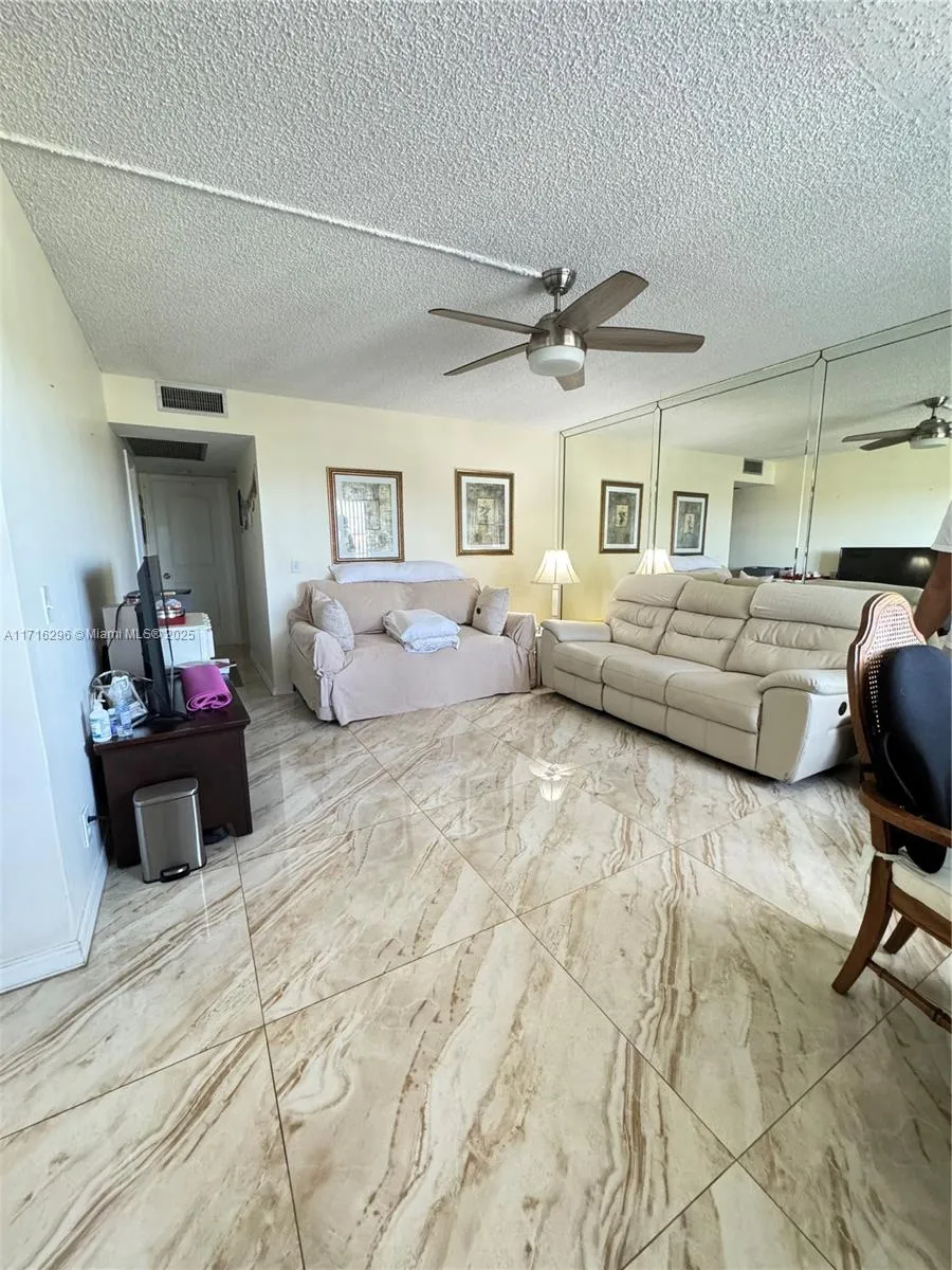 13355 Sw 9th Ct 314h, Pembroke Pines, Florida 3302, Pembroke Pines, Florida 33027, 2 Bedrooms Bedrooms, ,1 BathroomBathrooms,Residential,For Sale,13355 Sw 9th Ct 314h, Pembroke Pines, Florida 3302,A11716296