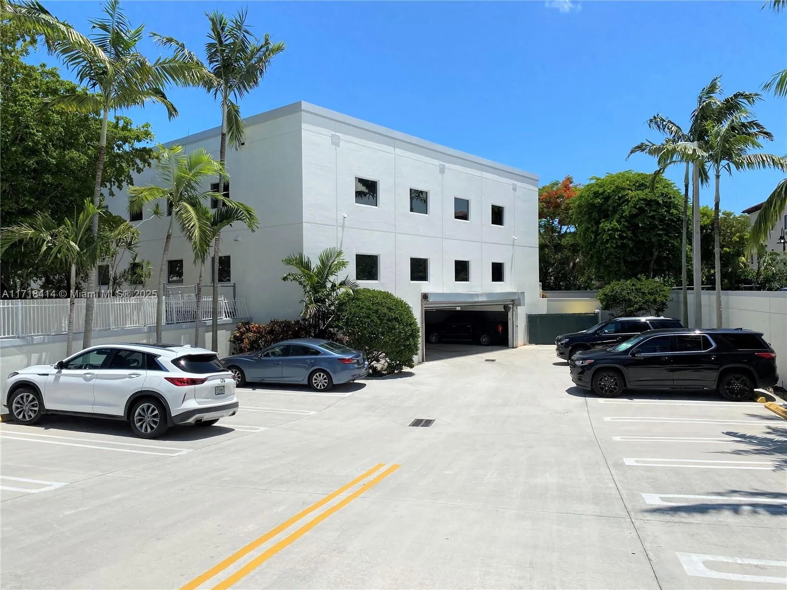 9830 Sw 77th Ave 135, Miami, Florida 33156, Miami, Florida 33156, ,Commercial Lease,For Rent,9830 Sw 77th Ave 135, Miami, Florida 33156,A11718414
