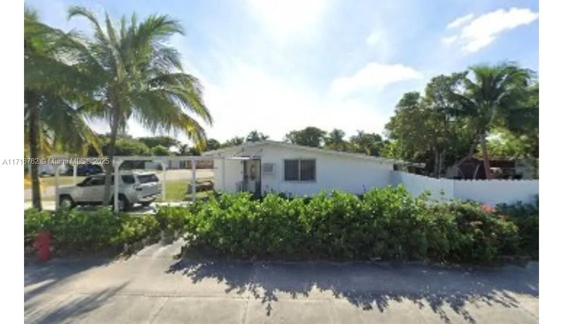 2900 Davie Blvd, Fort Lauderdale, Florida 33312, Fort Lauderdale, Florida 33312, 3 Bedrooms Bedrooms, ,2 BathroomsBathrooms,Residential,For Sale,2900 Davie Blvd, Fort Lauderdale, Florida 33312,A11716762