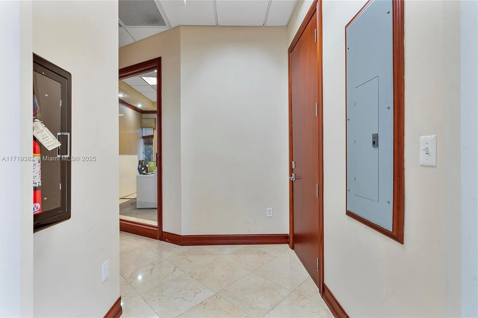 2883 Executive Park Dr 200, Weston, Florida 33331, Weston, Florida 33331, ,Commercial Lease,For Rent,2883 Executive Park Dr 200, Weston, Florida 33331,A11719382