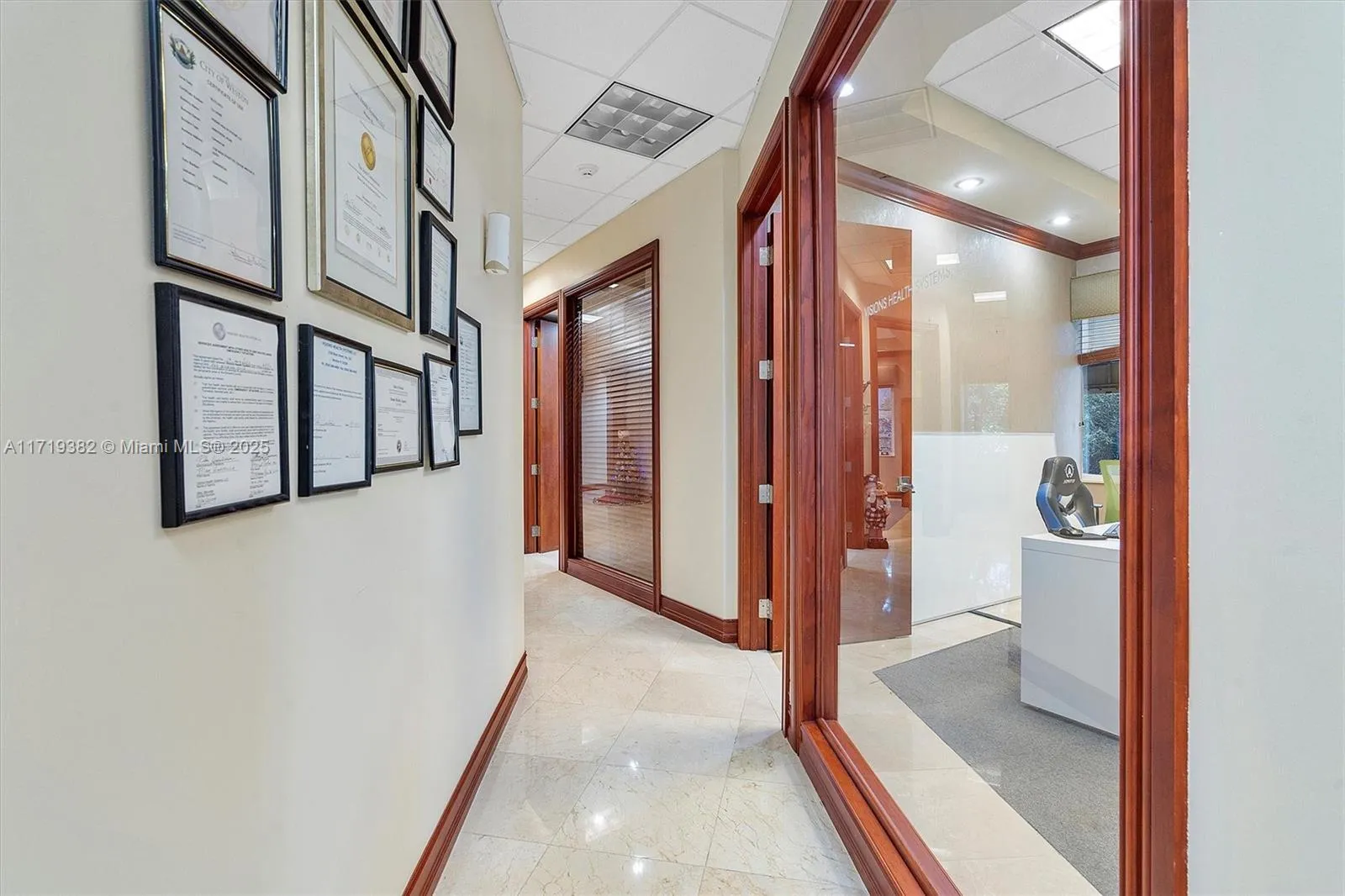2883 Executive Park Dr 200, Weston, Florida 33331, Weston, Florida 33331, ,Commercial Lease,For Rent,2883 Executive Park Dr 200, Weston, Florida 33331,A11719382