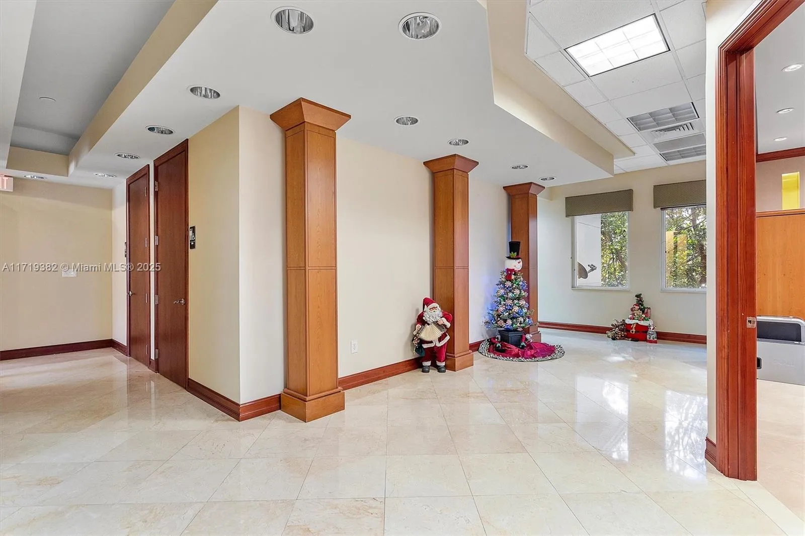 2883 Executive Park Dr 200, Weston, Florida 33331, Weston, Florida 33331, ,Commercial Lease,For Rent,2883 Executive Park Dr 200, Weston, Florida 33331,A11719382