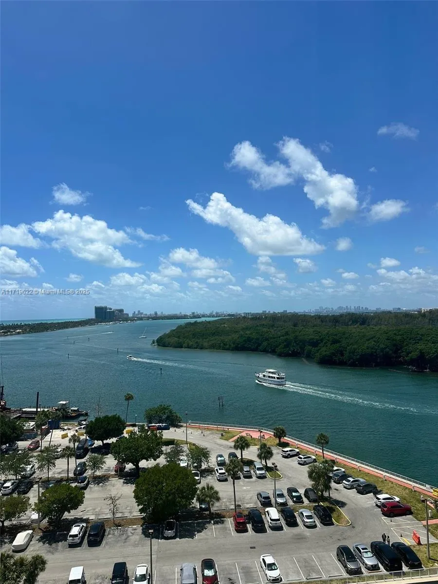 400 Kings Point Dr 1003, Sunny Isles Beach, Florid, Sunny Isles Beach, Florida 33160, 1 Bedroom Bedrooms, ,1 BathroomBathrooms,Residential Lease,For Rent,400 Kings Point Dr 1003, Sunny Isles Beach, Florid,A11719622