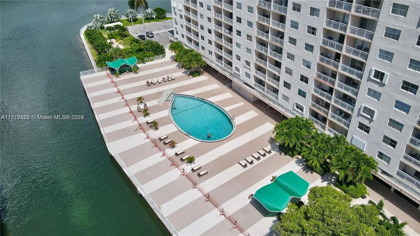 400 Kings Point Dr 1003, Sunny Isles Beach, Florid, Sunny Isles Beach, Florida 33160, 1 Bedroom Bedrooms, ,1 BathroomBathrooms,Residential Lease,For Rent,400 Kings Point Dr 1003, Sunny Isles Beach, Florid,A11719622