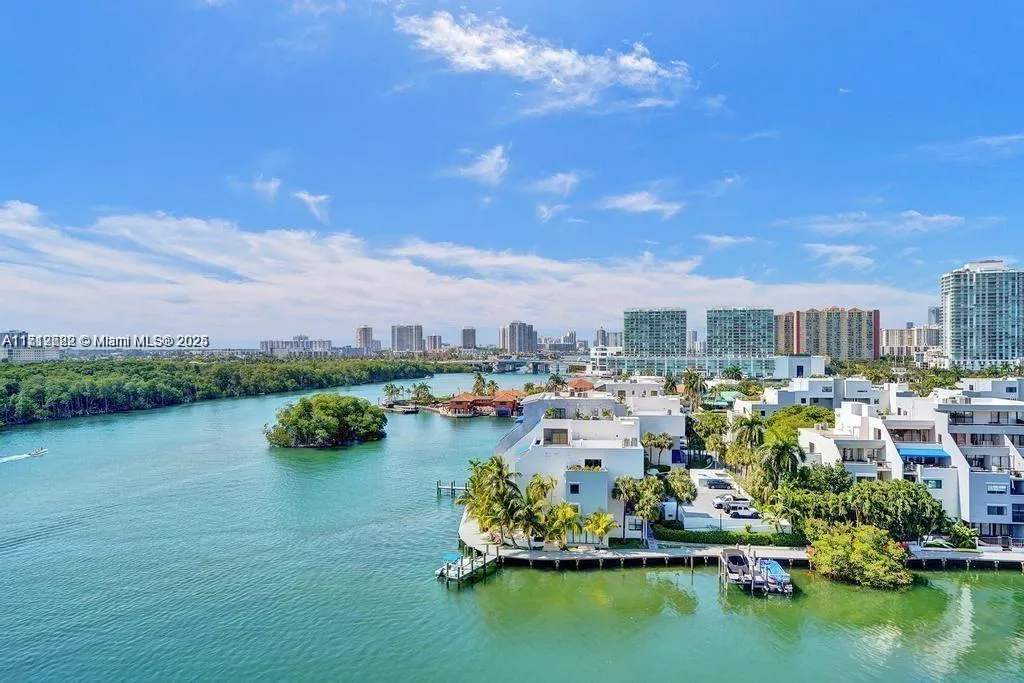 400 Kings Point Dr 1003, Sunny Isles Beach, Florid, Sunny Isles Beach, Florida 33160, 1 Bedroom Bedrooms, ,1 BathroomBathrooms,Residential Lease,For Rent,400 Kings Point Dr 1003, Sunny Isles Beach, Florid,A11719622