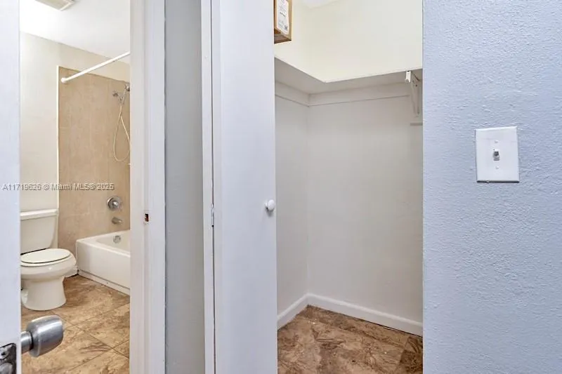 12890 Ne 8th Ave 103, North Miami, Florida 33161, North Miami, Florida 33161, 1 Bedroom Bedrooms, ,1 BathroomBathrooms,Residential,For Sale,12890 Ne 8th Ave 103, North Miami, Florida 33161,A11719626