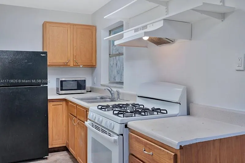 12890 Ne 8th Ave 103, North Miami, Florida 33161, North Miami, Florida 33161, 1 Bedroom Bedrooms, ,1 BathroomBathrooms,Residential,For Sale,12890 Ne 8th Ave 103, North Miami, Florida 33161,A11719626