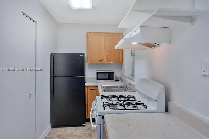 12890 Ne 8th Ave 103, North Miami, Florida 33161, North Miami, Florida 33161, 1 Bedroom Bedrooms, ,1 BathroomBathrooms,Residential,For Sale,12890 Ne 8th Ave 103, North Miami, Florida 33161,A11719626