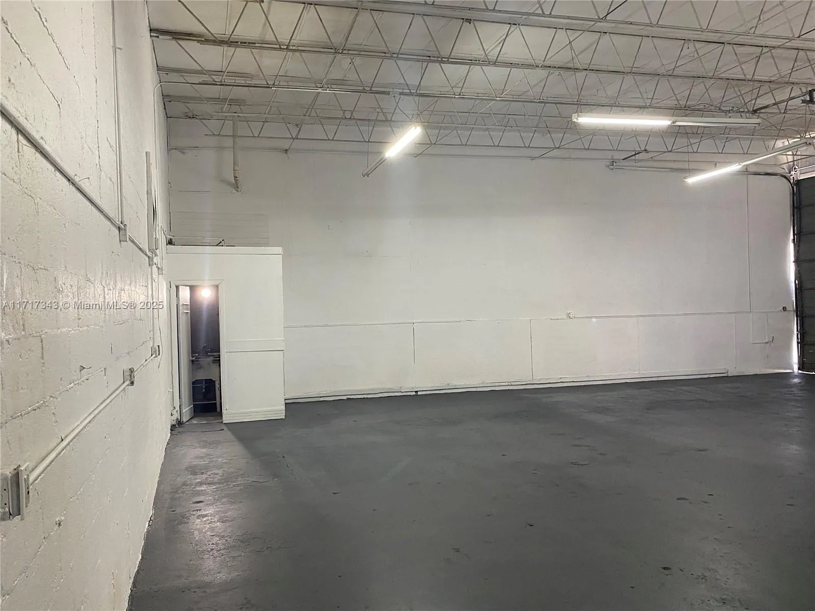 5712 Sw 25th St #2, West Park, Florida 33023, West Park, Florida 33023, ,Commercial Lease,For Rent,5712 Sw 25th St #2, West Park, Florida 33023,A11717343