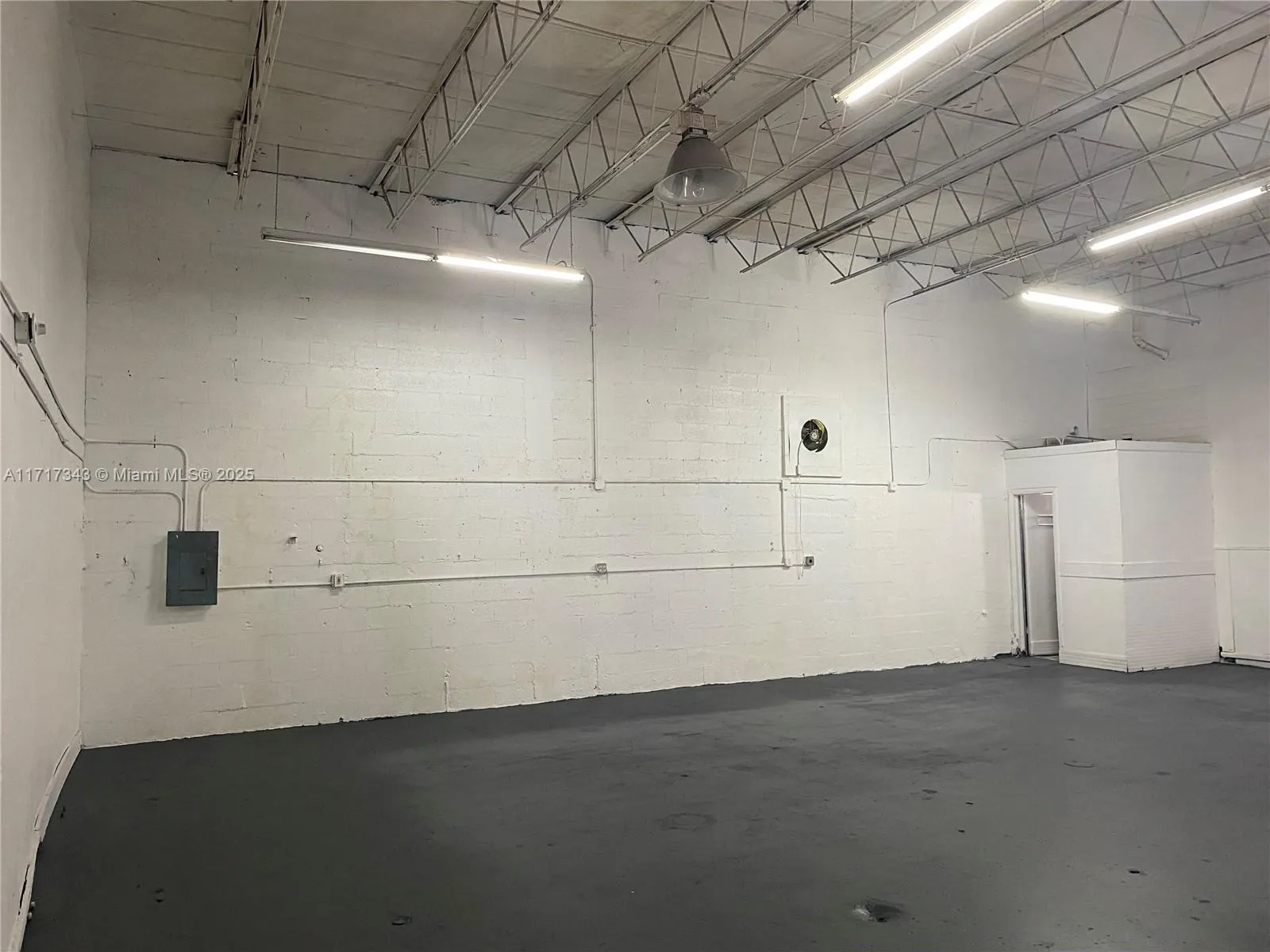 5712 Sw 25th St #2, West Park, Florida 33023, West Park, Florida 33023, ,Commercial Lease,For Rent,5712 Sw 25th St #2, West Park, Florida 33023,A11717343