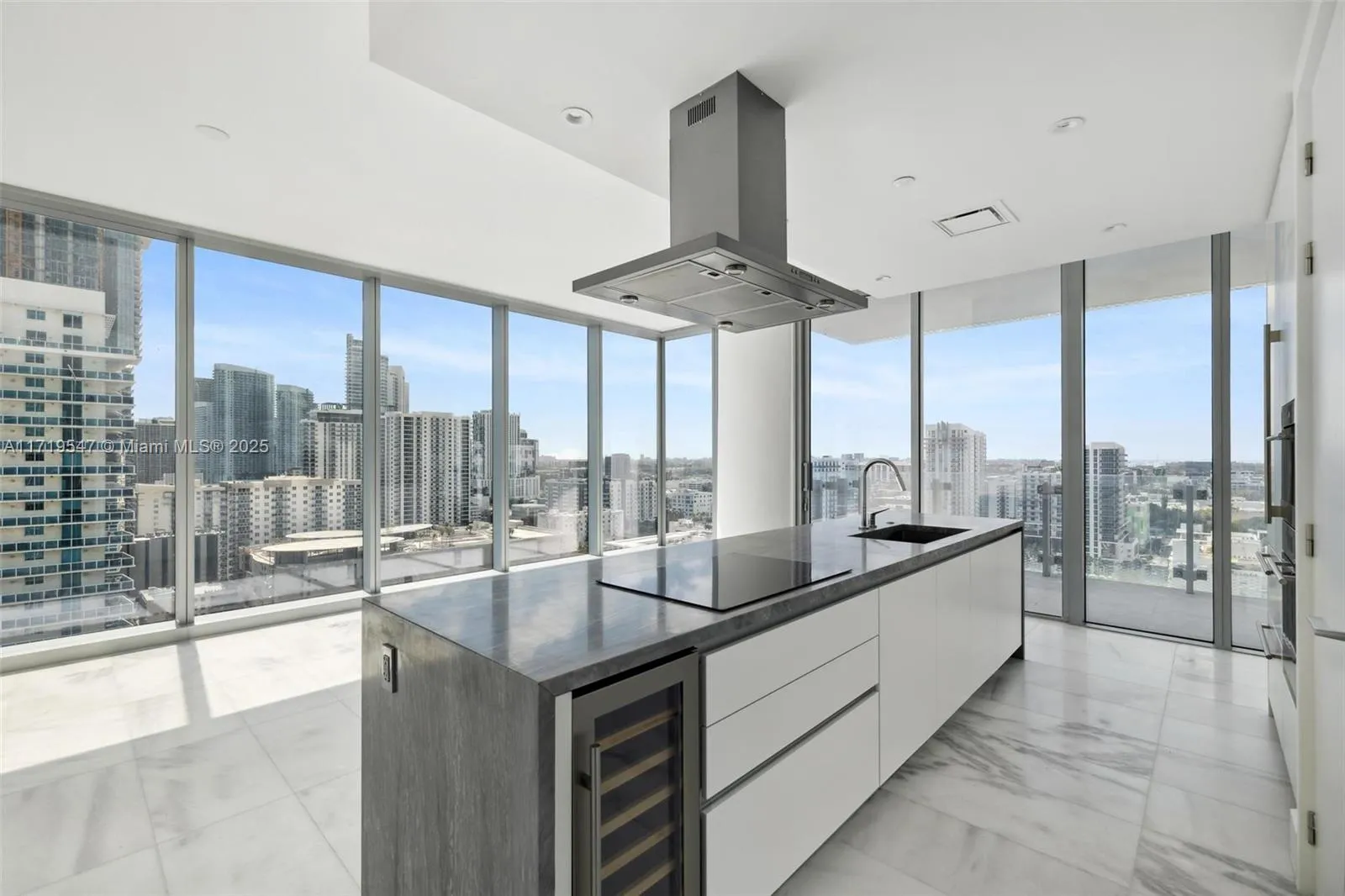 700 Ne 26th Terr 2305, Miami, Florida 33137, Miami, Florida 33137, 2 Bedrooms Bedrooms, ,2 BathroomsBathrooms,Residential,For Sale,700 Ne 26th Terr 2305, Miami, Florida 33137,A11719547