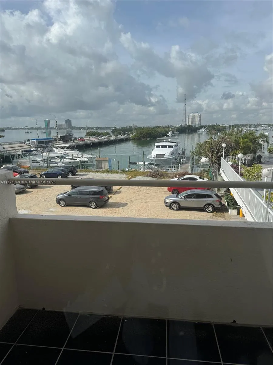 7904 West Dr 204, North Bay Village, Florida 33141, North Bay Village, Florida 33141, ,1 BathroomBathrooms,Residential,For Sale,7904 West Dr 204, North Bay Village, Florida 33141,A11721349 7904 West Dr 204, North Bay Village, Florida 33141, North Bay Village, Florida 33141, ,1 BathroomBathrooms,Residential,For Sale,7904 West Dr 204, North Bay Village, Florida 33141,A11721349
