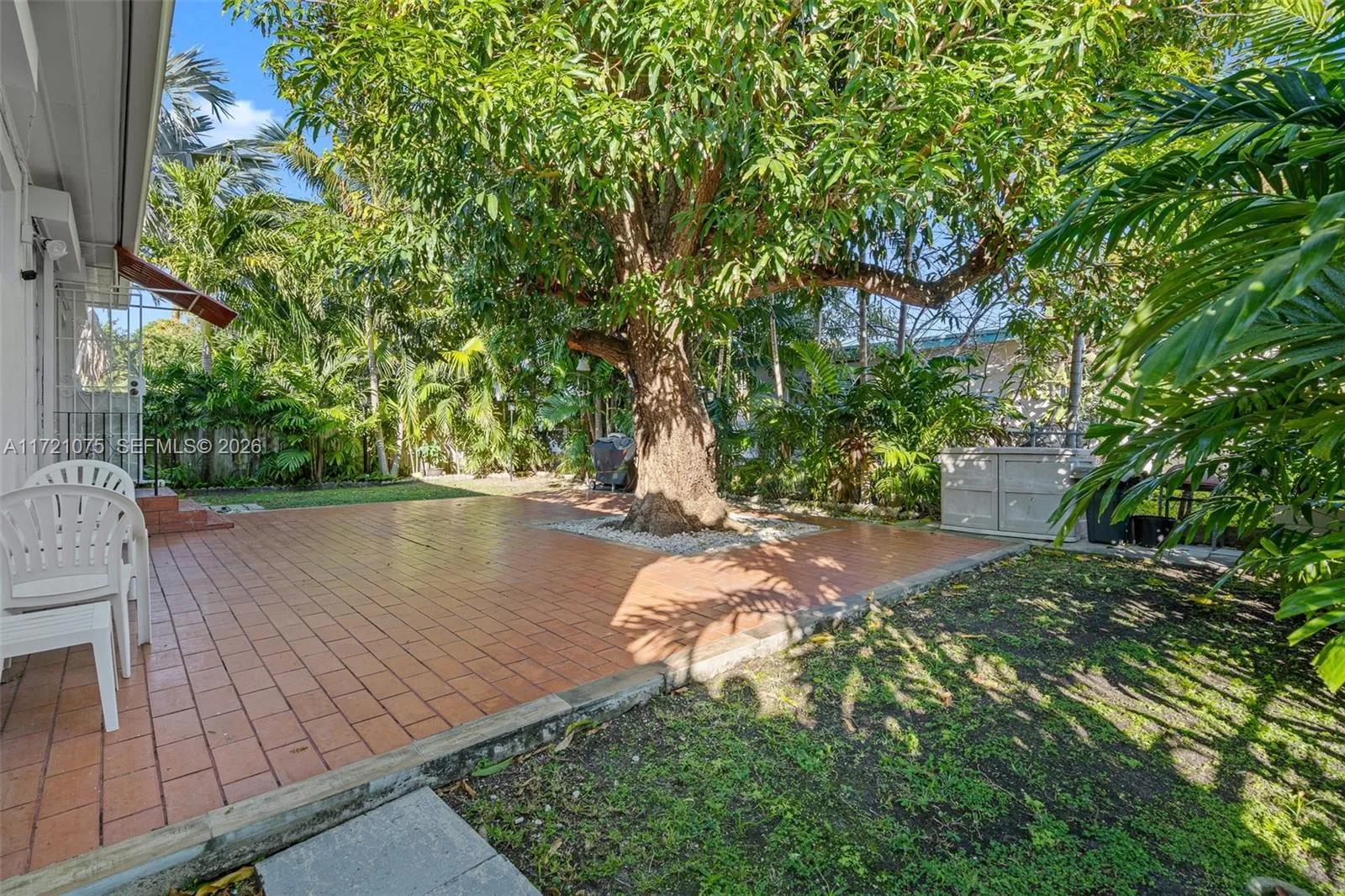 9149 Dickens Ave, Surfside, Florida 33154, Surfside, Florida 33154, 2 Bedrooms Bedrooms, ,2 BathroomsBathrooms,Residential,For Sale,9149 Dickens Ave, Surfside, Florida 33154,A11721075