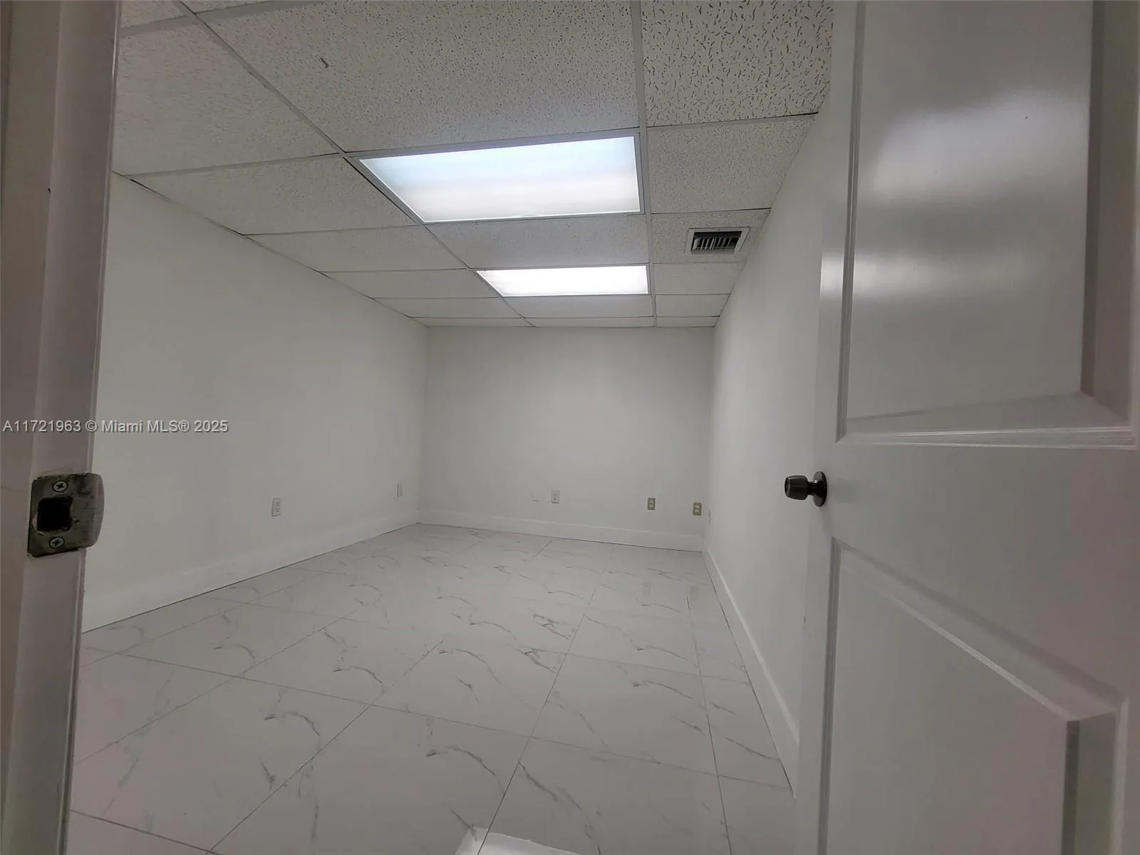 13499 Biscayne Blvd Cu203, North Miami, Florida 33, North Miami, Florida 33181, ,Commercial Sale,For Sale,13499 Biscayne Blvd Cu203, North Miami, Florida 33,A11721963