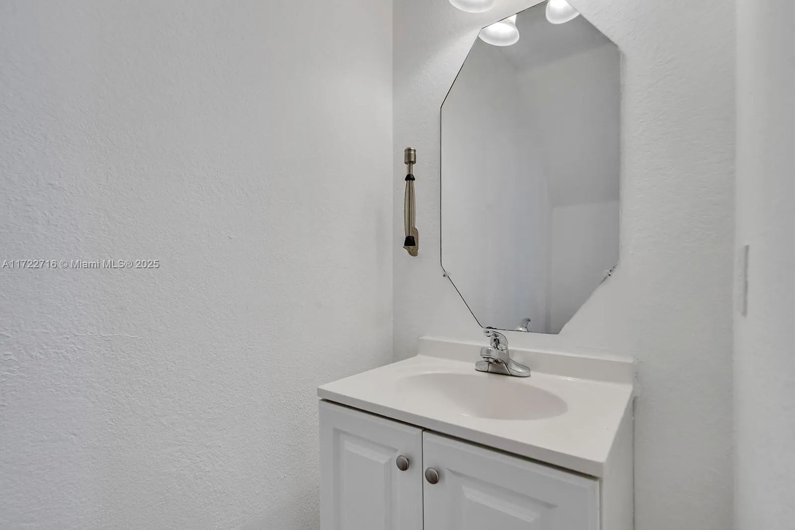 12926 Sw 30th St 139, Miramar, Florida 33027, Miramar, Florida 33027, 3 Bedrooms Bedrooms, ,2 BathroomsBathrooms,Residential Lease,For Rent,12926 Sw 30th St 139, Miramar, Florida 33027,A11722716