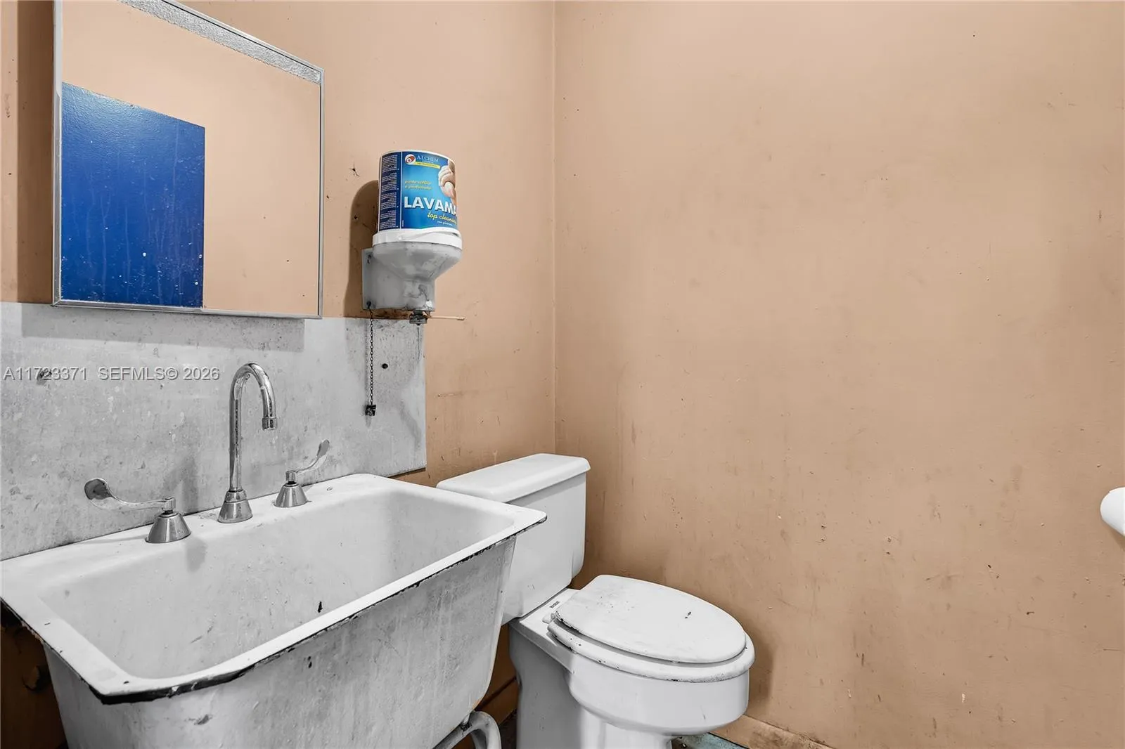 2700 W 79th St, Hialeah, Florida 33016, Hialeah, Florida 33016, ,Business Opportunity,For Sale,2700 W 79th St, Hialeah, Florida 33016,A11723371