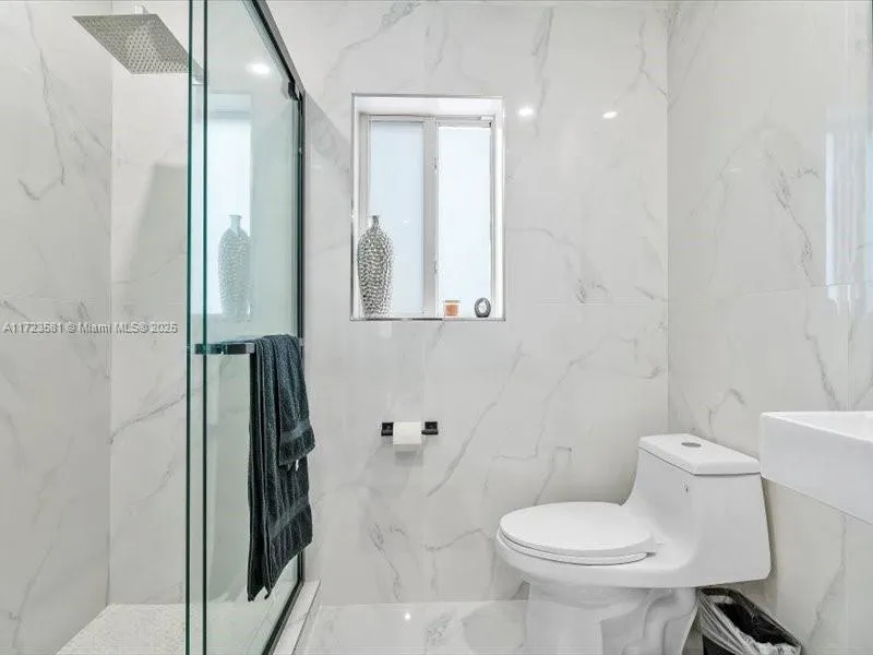 2404 Hollywood Blvd, Hollywood, Florida 33020, Hollywood, Florida 33020, ,Commercial Sale,For Sale,2404 Hollywood Blvd, Hollywood, Florida 33020,A11723581