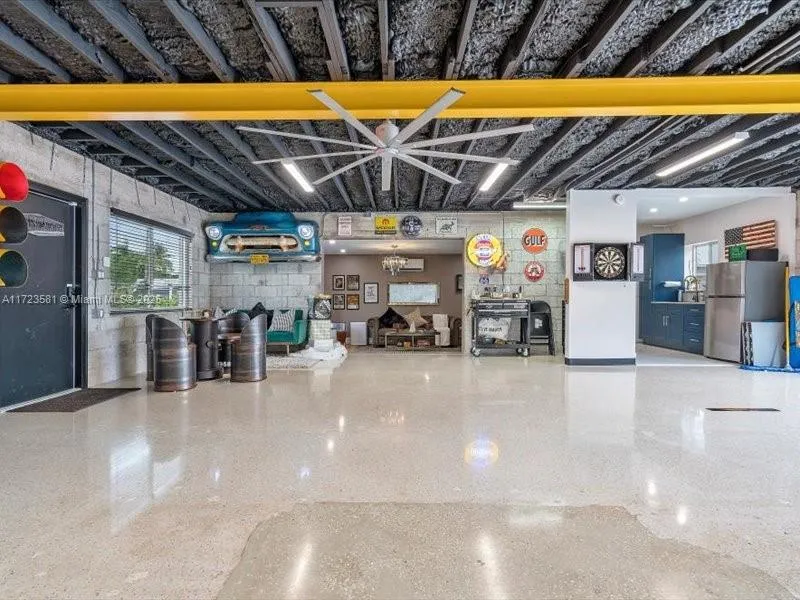 2404 Hollywood Blvd, Hollywood, Florida 33020, Hollywood, Florida 33020, ,Commercial Sale,For Sale,2404 Hollywood Blvd, Hollywood, Florida 33020,A11723581