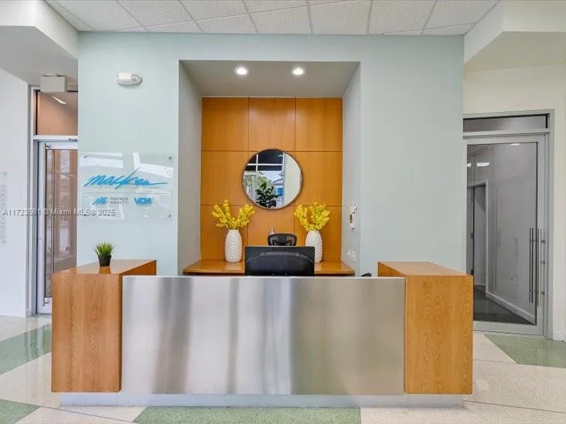 2404 Hollywood Blvd, Hollywood, Florida 33020, Hollywood, Florida 33020, ,Commercial Sale,For Sale,2404 Hollywood Blvd, Hollywood, Florida 33020,A11723581