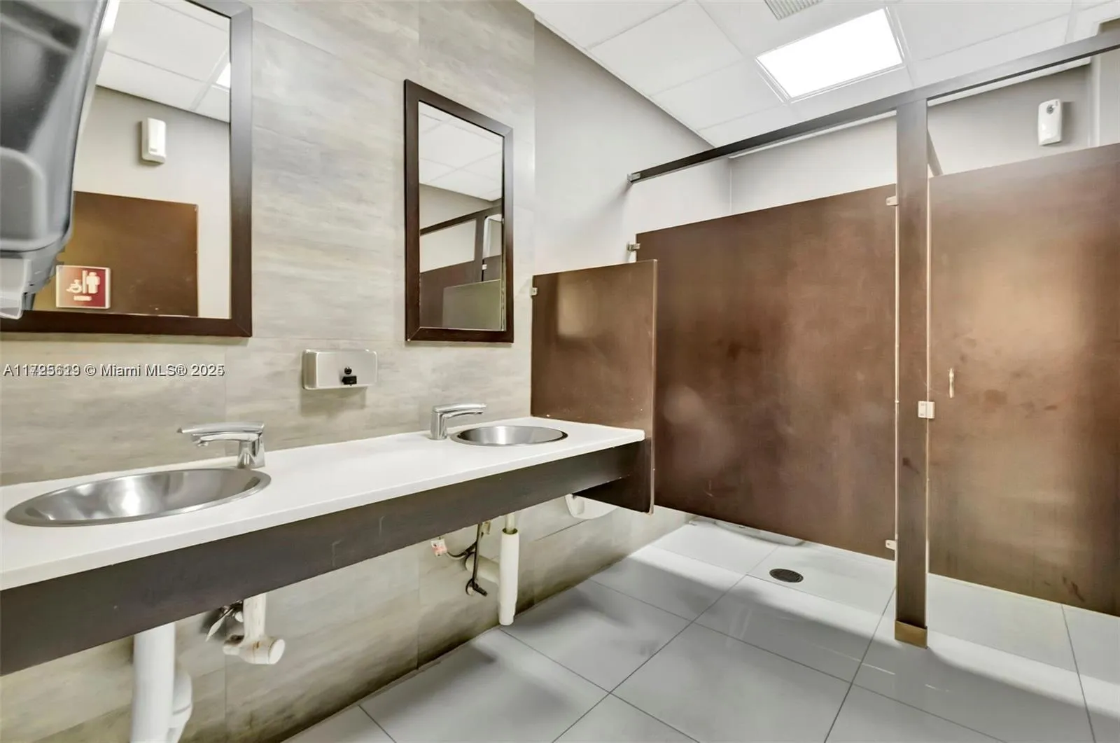 12550 Biscayne Blvd 800-11, North Miami, Florida 3, North Miami, Florida 33181, ,Commercial Lease,For Rent,12550 Biscayne Blvd 800-11, North Miami, Florida 3,A11725619