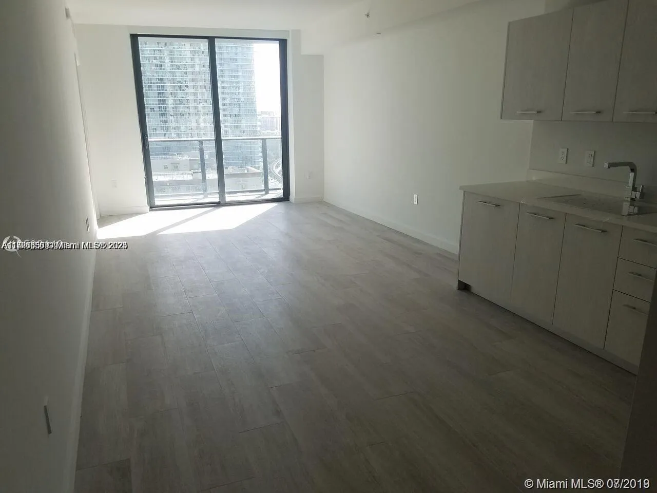 55 Sw 9th St 1805, Miami, Florida 33130, Miami, Florida 33130, 1 Bedroom Bedrooms, ,2 BathroomsBathrooms,Residential,For Sale,55 Sw 9th St 1805, Miami, Florida 33130,A11726655