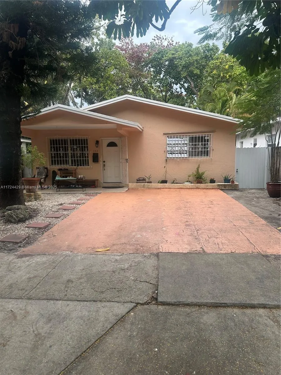 133 Ne 48th St, Miami, Florida 33137, Miami, Florida 33137, 4 Bedrooms Bedrooms, ,2 BathroomsBathrooms,Residential,For Sale,133 Ne 48th St, Miami, Florida 33137,A11724429