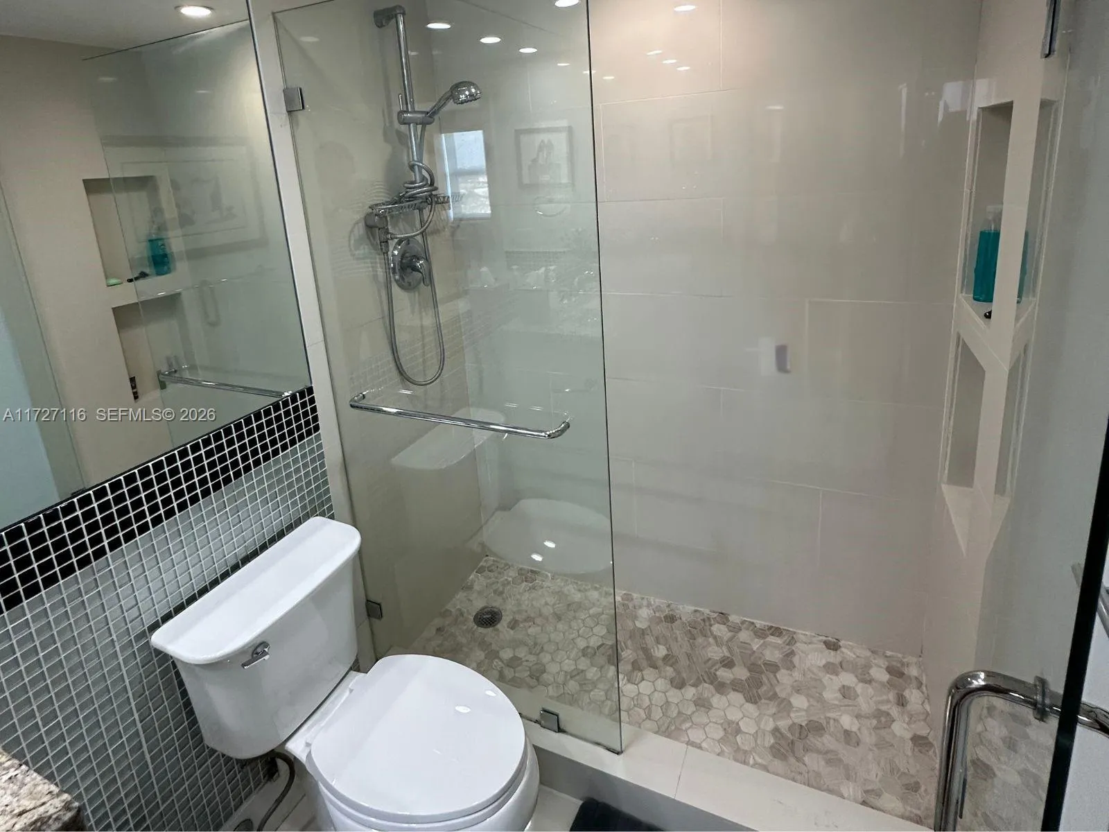 3300 Ne 36th St 605, Fort Lauderdale, Florida 3330, Fort Lauderdale, Florida 33308, 2 Bedrooms Bedrooms, ,2 BathroomsBathrooms,Residential,For Sale,3300 Ne 36th St 605, Fort Lauderdale, Florida 3330,A11727116