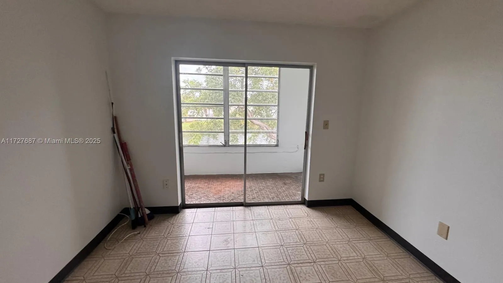 160 Ne 203rd Ter 18, Miami Gardens, Florida 33179, Miami Gardens, Florida 33179, 2 Bedrooms Bedrooms, ,2 BathroomsBathrooms,Residential,For Sale,160 Ne 203rd Ter 18, Miami Gardens, Florida 33179,A11727687