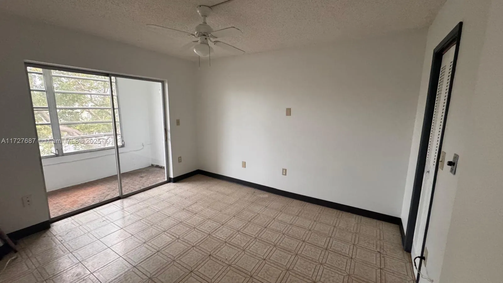 160 Ne 203rd Ter 18, Miami Gardens, Florida 33179, Miami Gardens, Florida 33179, 2 Bedrooms Bedrooms, ,2 BathroomsBathrooms,Residential,For Sale,160 Ne 203rd Ter 18, Miami Gardens, Florida 33179,A11727687